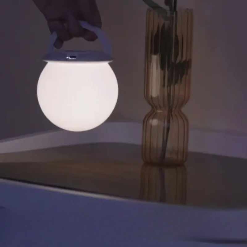 Oplaadbaar LED Nachtlampje met 8 Kleurmodi en Dimfunctie