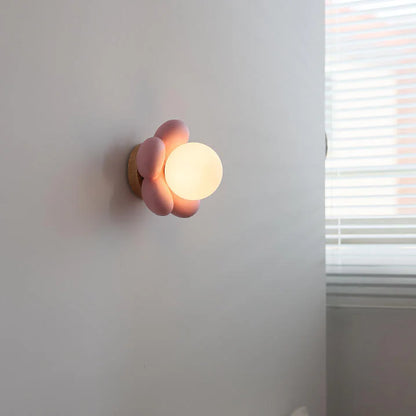 Moderne Bloemen Wandlamp van Glas en Keramiek