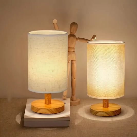 Minimalistische Japanse LED-Tafellamp met Houten Basis en Stoffen Kap