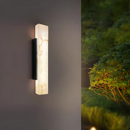 Minimalistische Buiten Wandlamp met Marmerdetail