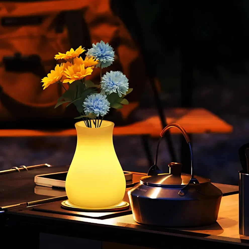 Sfeervolle LED Vaas Verlichting met Bloemaccent