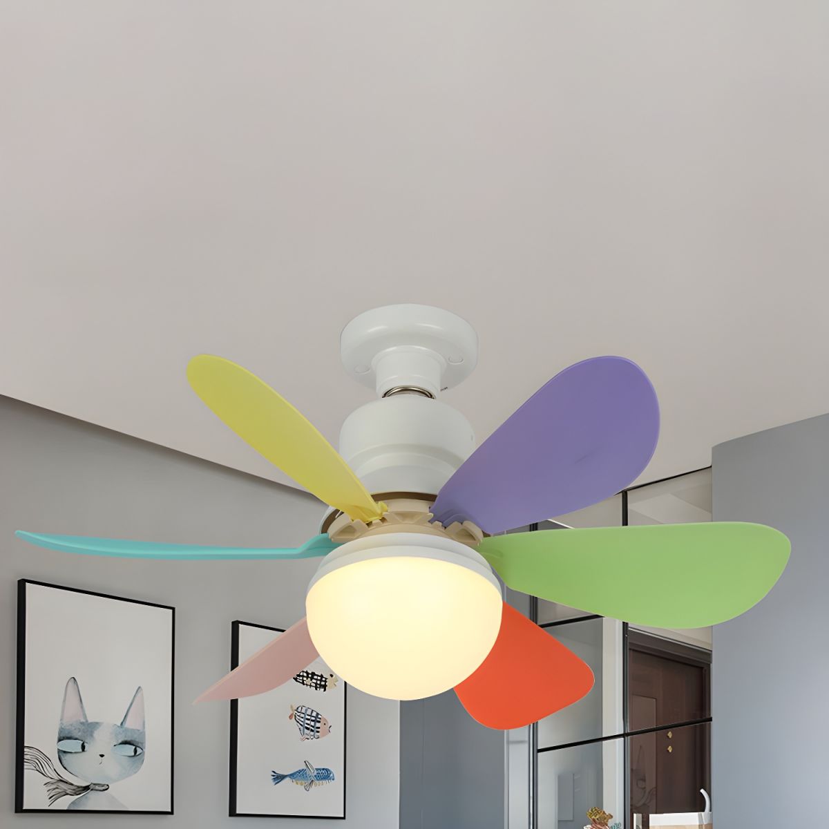 Kleurrijke Moderne Plafondventilator met 6 Bladen en Geïntegreerde LED