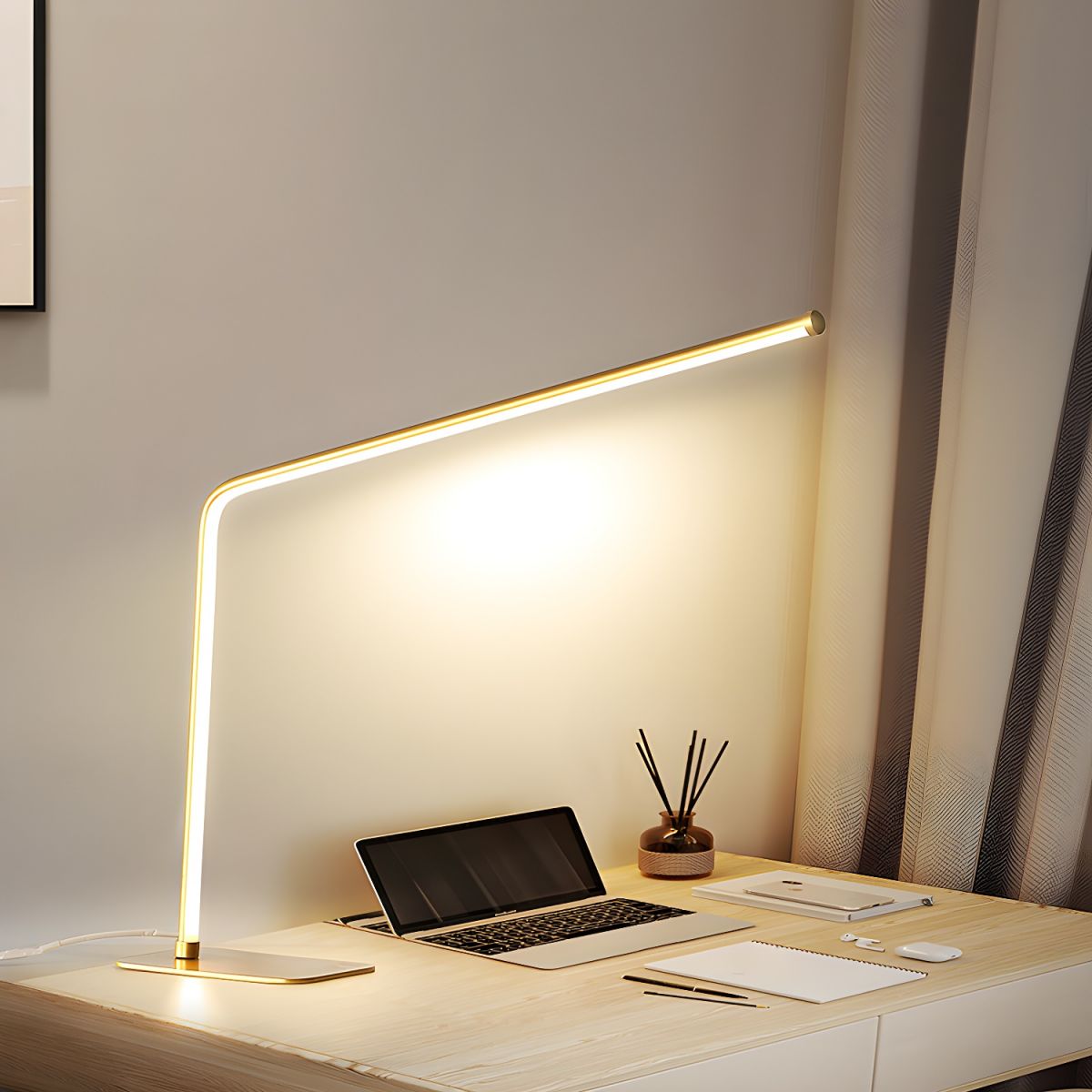 Nordic LED Bureaulamp met Traploze Dimming