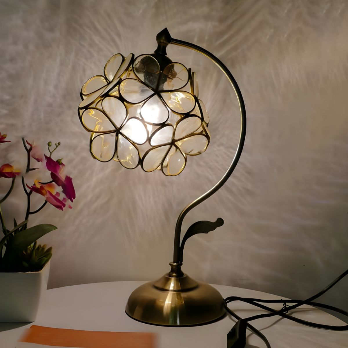 Tiffany Klassieke Glas-in-Lood Design Tafellamp
