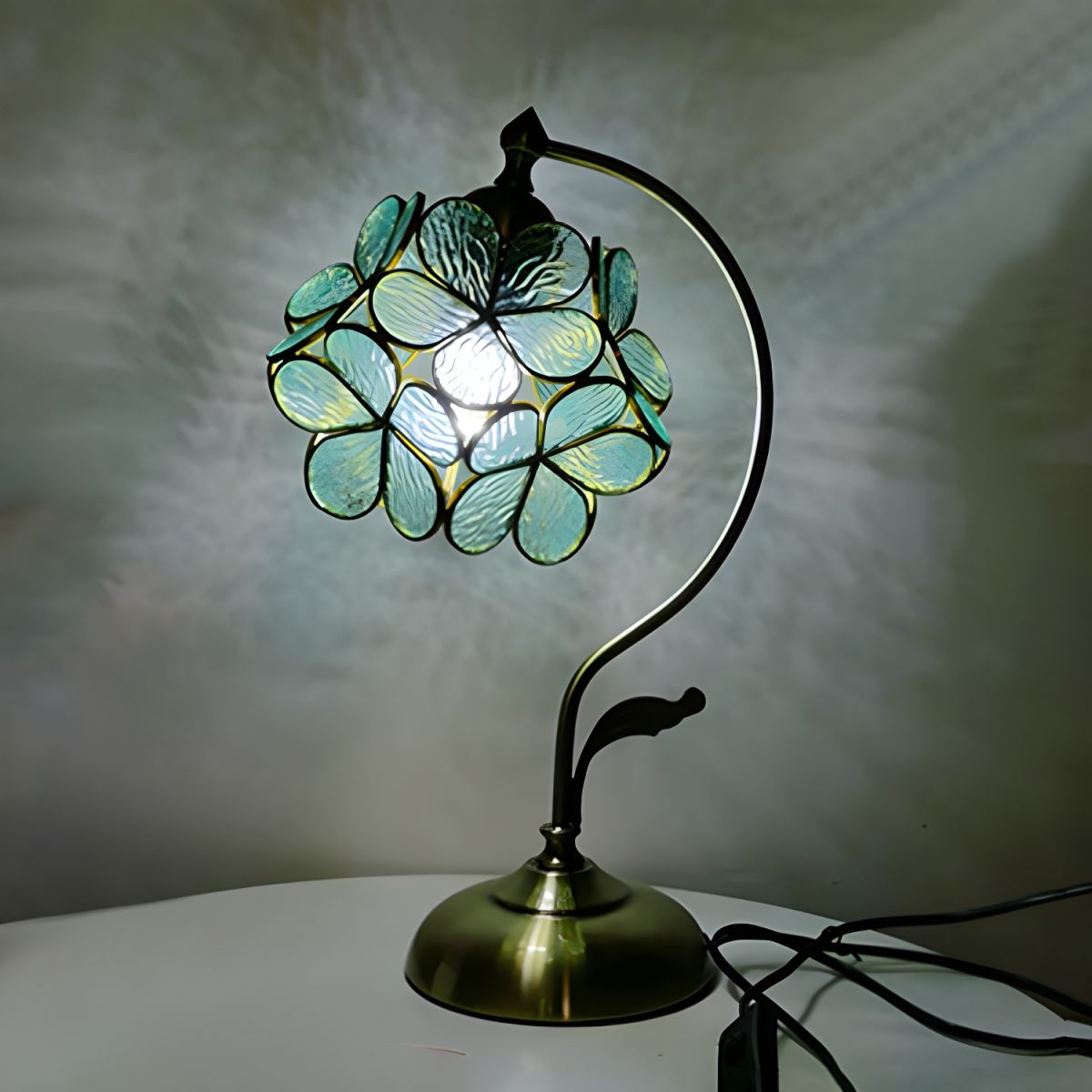 Tiffany Klassieke Glas-in-Lood Design Tafellamp