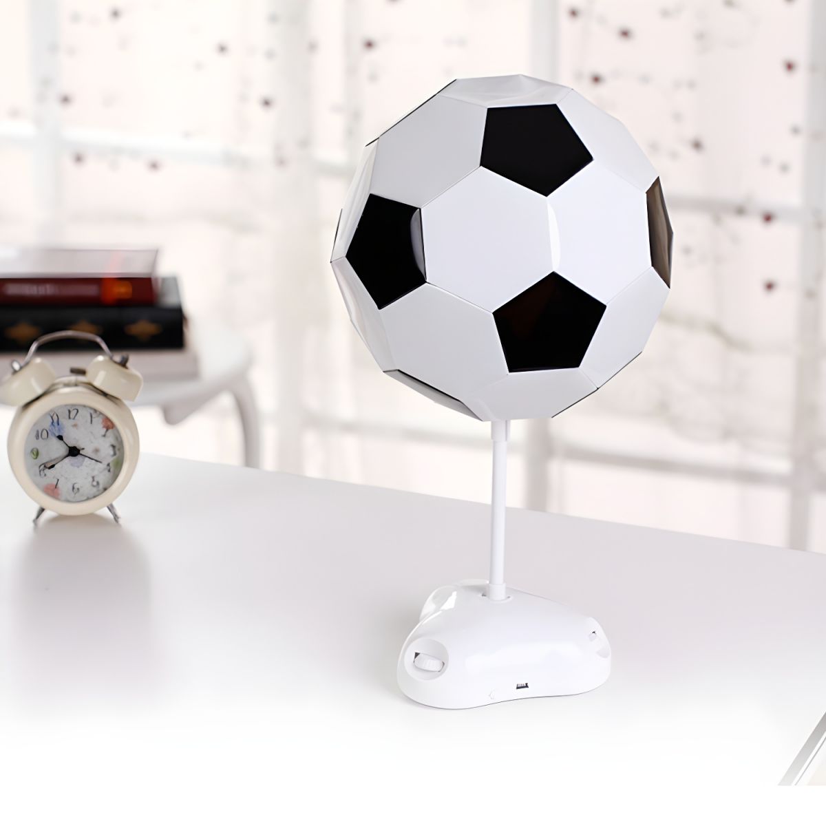 GoalGlow Sportieve Voetbal Tafellamp