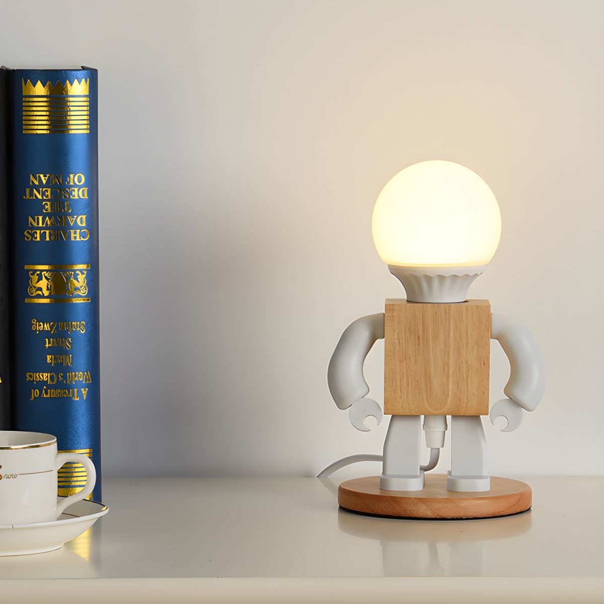RoboLight Speelse Robot Tafellamp met Houten Basis