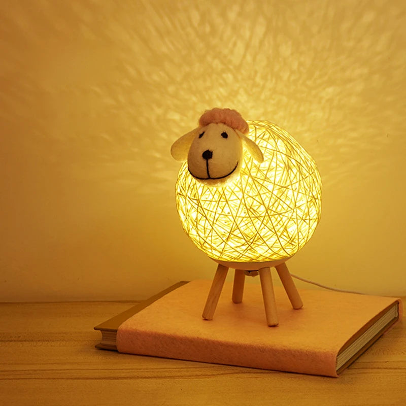 Schaap Nachtlamp – Handgeweven LED Tafellamp met Dimbare Verlichting