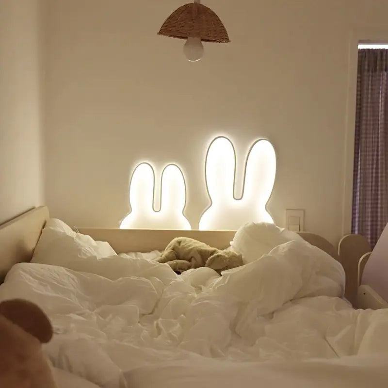 Schattige Konijn LED Wandlamp – USB Aansluiting & Dimbaar in Drie Kleuren