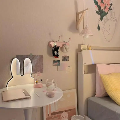 Schattige Konijn LED Wandlamp – USB Aansluiting & Dimbaar in Drie Kleuren