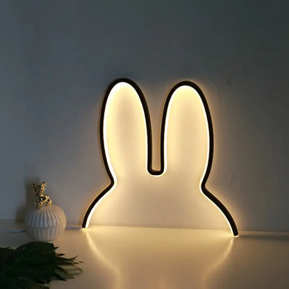Schattige Konijn LED Wandlamp – USB Aansluiting & Dimbaar in Drie Kleuren