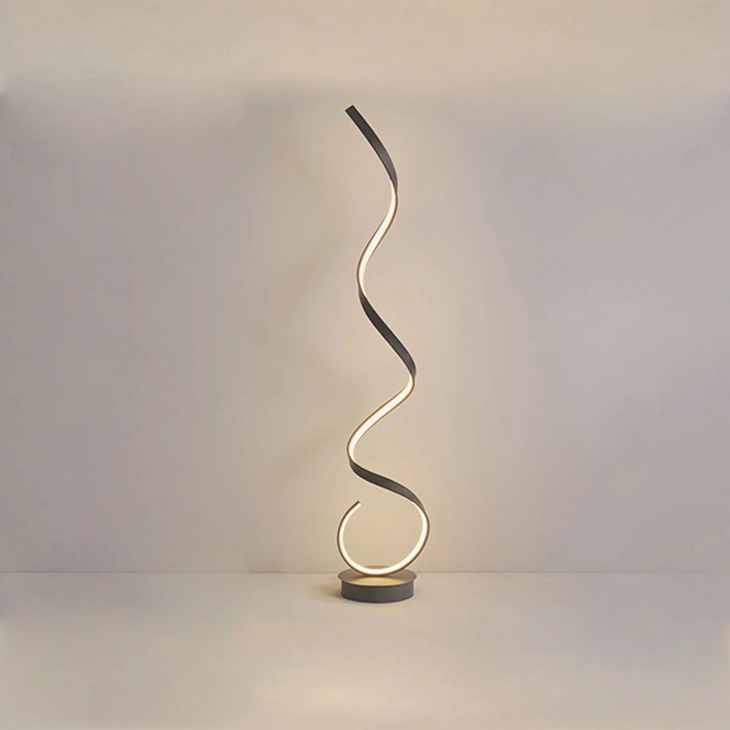 Moderne Creatieve Gedraaide Lijn LED Vloerlamp