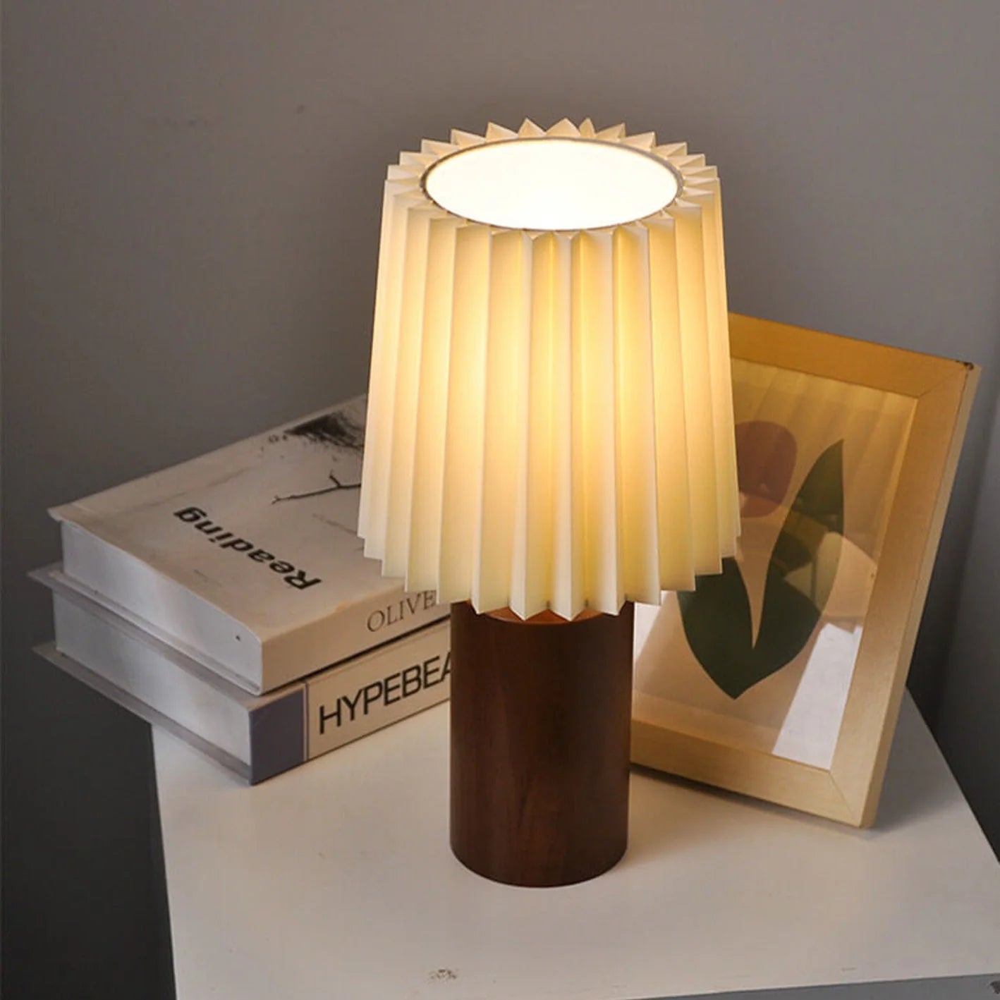 Vintage Koreaanse Houten Tafellamp met Geplooide Stoffen Kap