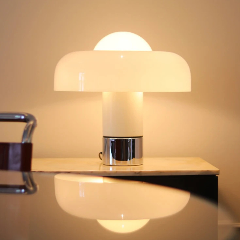 Luxe Italiaans Design Tafellamp met Koperen Accenten