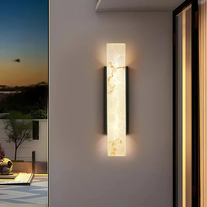 Minimalistische Buiten Wandlamp met Marmerdetail