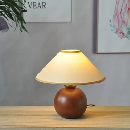 Tijdloze Elegantie Tafellamp in Walnoothout