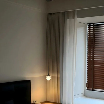 Heldere Glazen Bol Hanglamp met Tijdloze Uitstraling