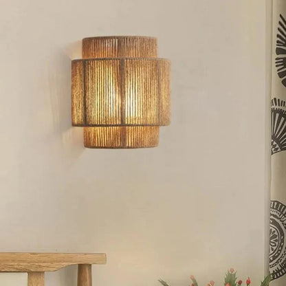 Vintage LED Wandlamp van Rotan en Metaal