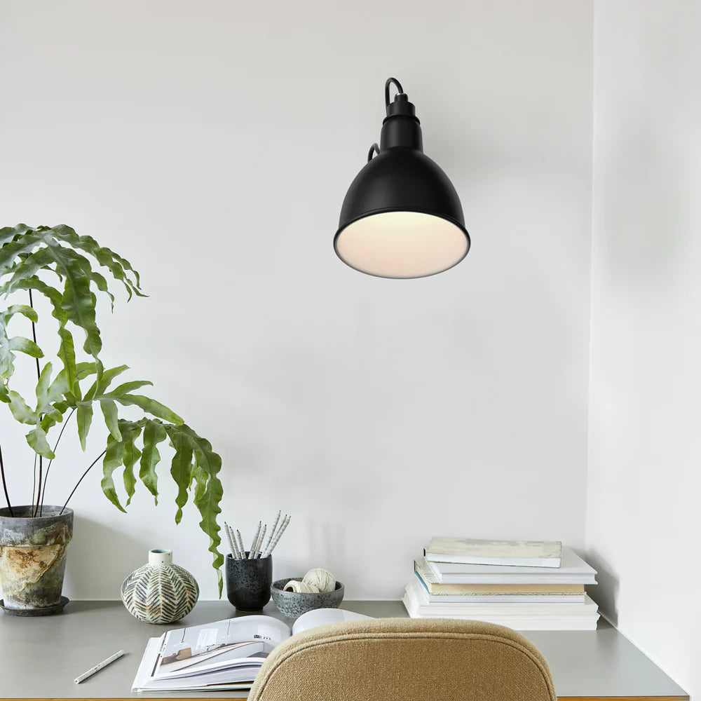 Industriële Wandlamp met Verstelbare Arm