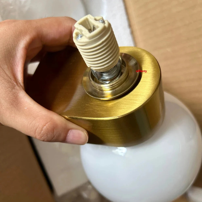 Glazen Bol Wandverlichting met Stijlvolle Afwerking