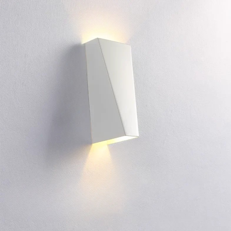 Strakke Buitenwandlamp in Stijlvol Aluminium