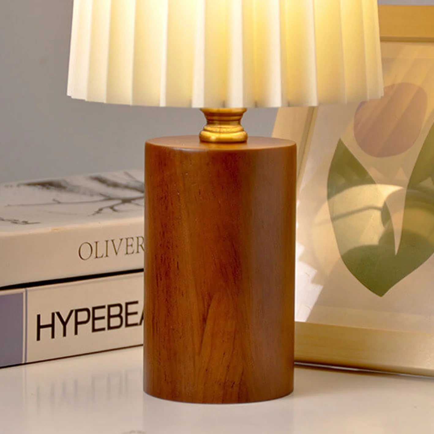 Vintage Koreaanse Houten Tafellamp met Geplooide Stoffen Kap