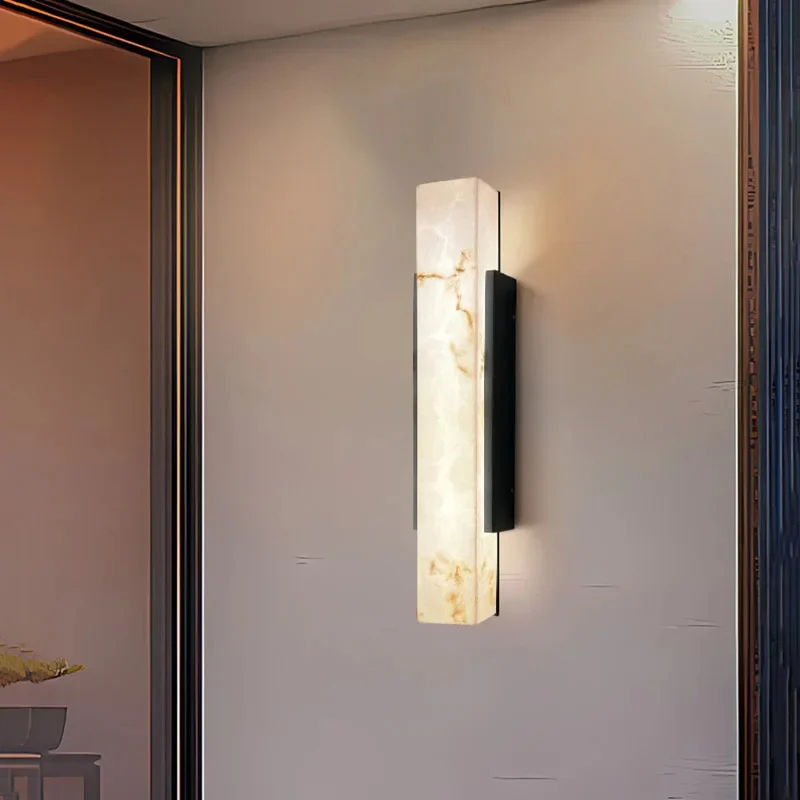 Minimalistische Buiten Wandlamp met Marmerdetail