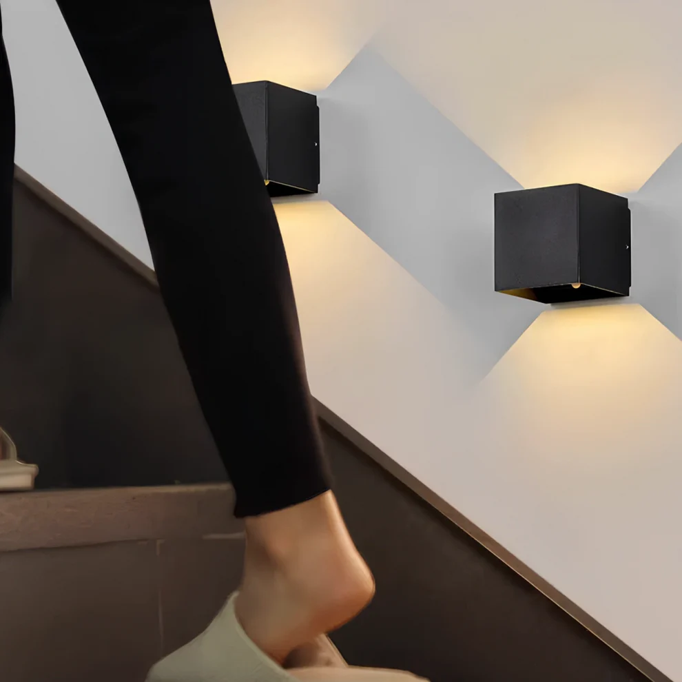 FlexiGlow Stijlvolle LED Verstelbare Wandlamp