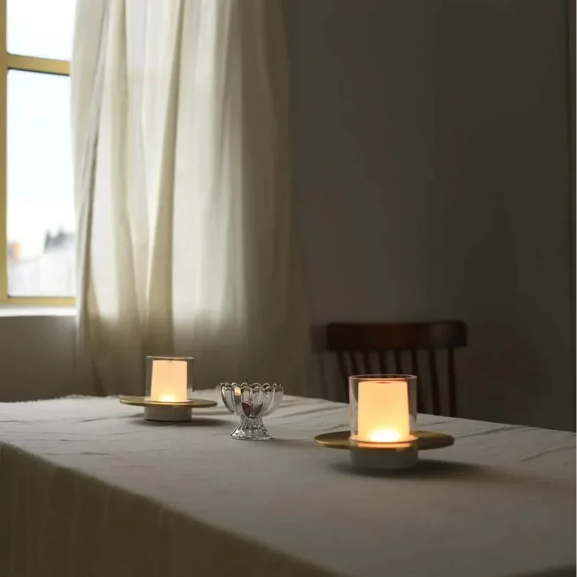 Moderne Draagbare Tafellamp met Kaarslichtsfeer