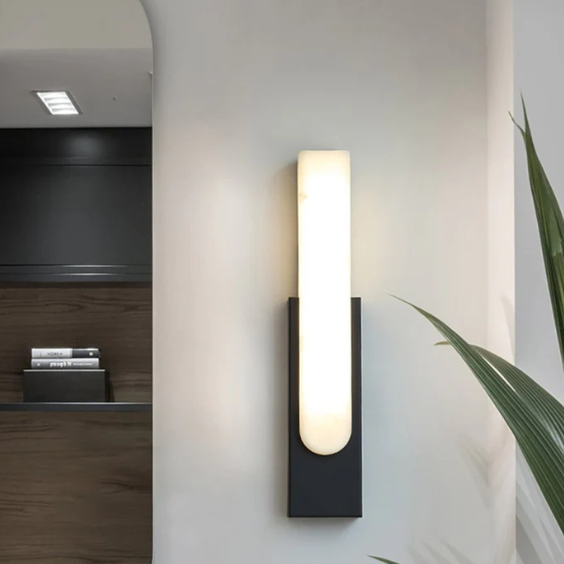 Luxe Alabaster Wandlamp met Natuurlijk Marmerpatroon