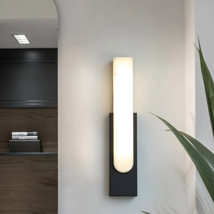 Luxe Alabaster Wandlamp met Natuurlijk Marmerpatroon