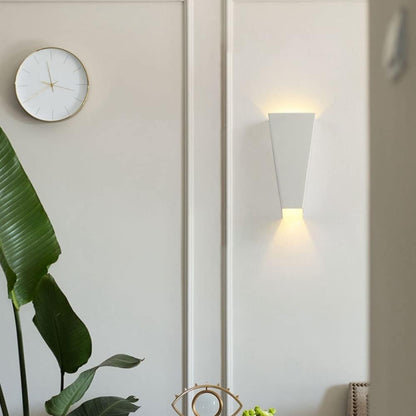 Strakke Buitenwandlamp in Stijlvol Aluminium