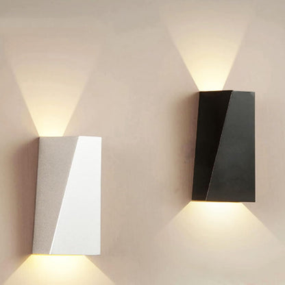 Strakke Buitenwandlamp in Stijlvol Aluminium