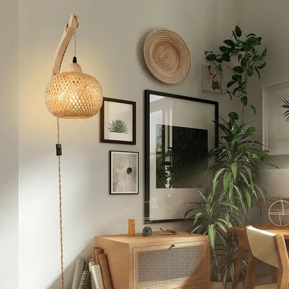 Bamboe Wandlamp – Handgeweven Lantaarn met Stekker