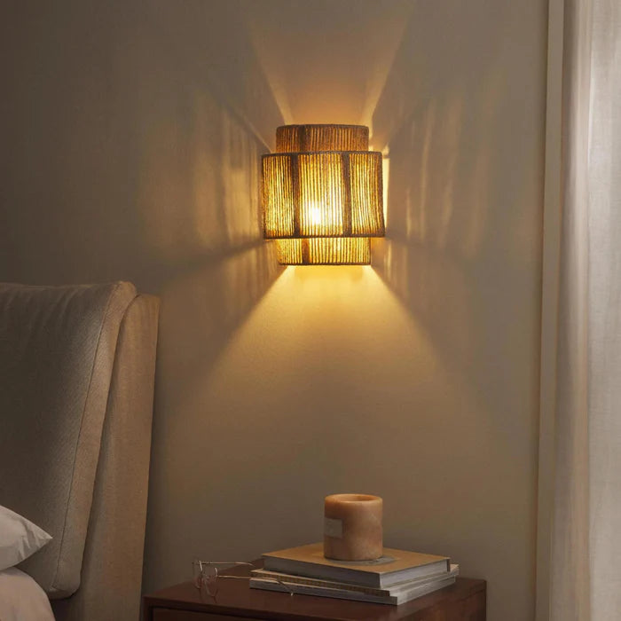 Vintage LED Wandlamp van Rotan en Metaal