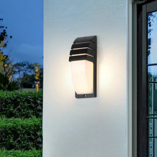 LumiGuard IP65 Buitenwandlamp met Bewegingssensor