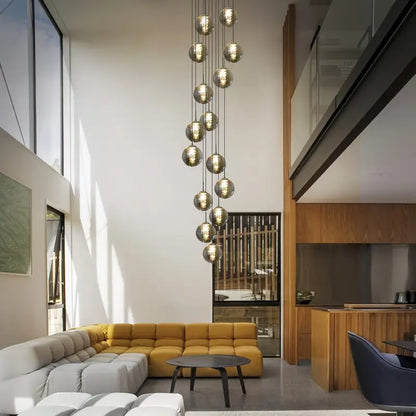 Moderne Sferische Hanglamp met Meervoudige Amber Glazen Bollen
