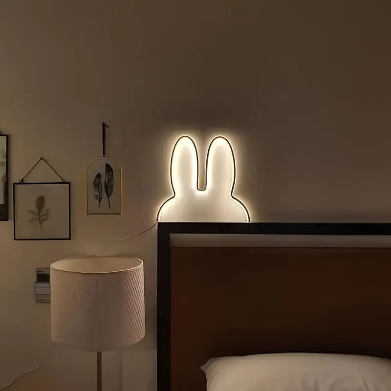 Schattige Konijn LED Wandlamp – USB Aansluiting & Dimbaar in Drie Kleuren