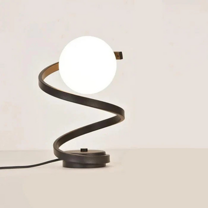 Nordic LED Tafellamp met Retro Elegantie