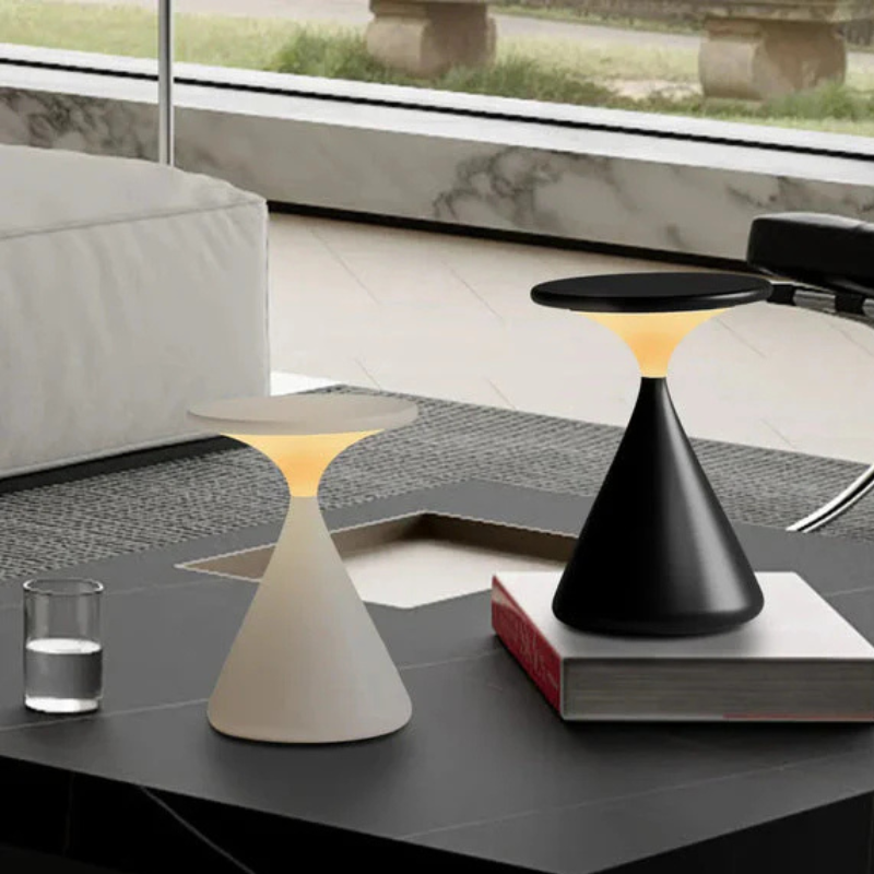 Luxe Draadloze Tafellamp met Zandloperdesign