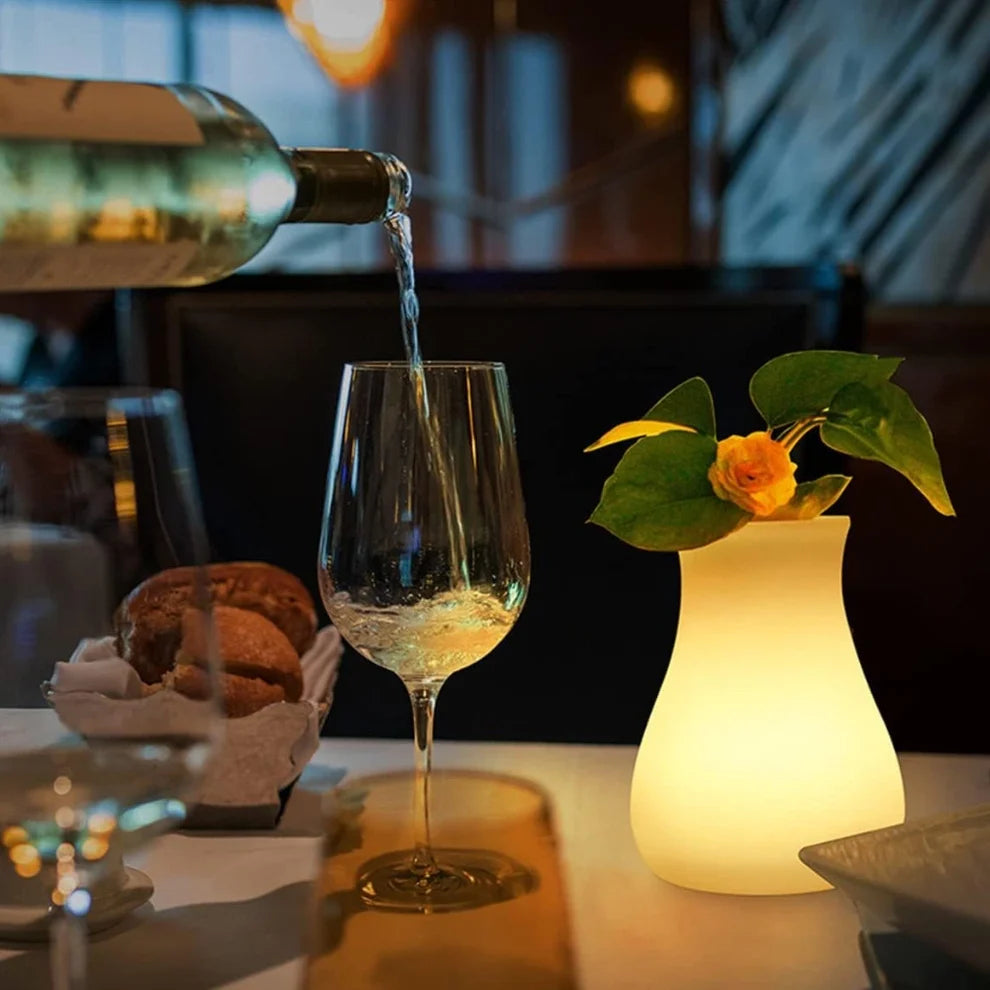Sfeervolle LED Vaas Verlichting met Bloemaccent