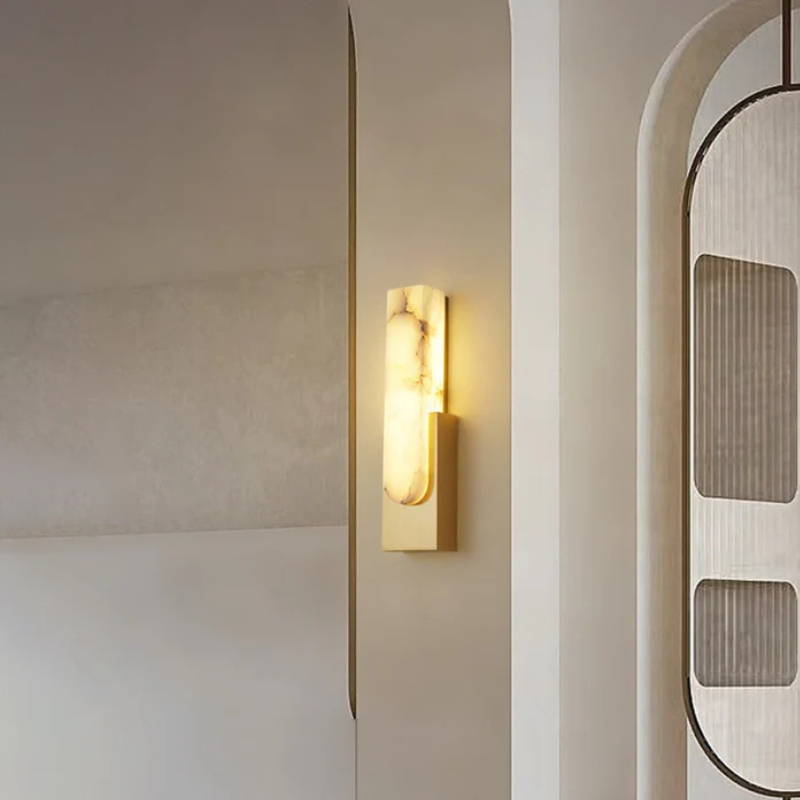 Luxe Alabaster Wandlamp met Natuurlijk Marmerpatroon