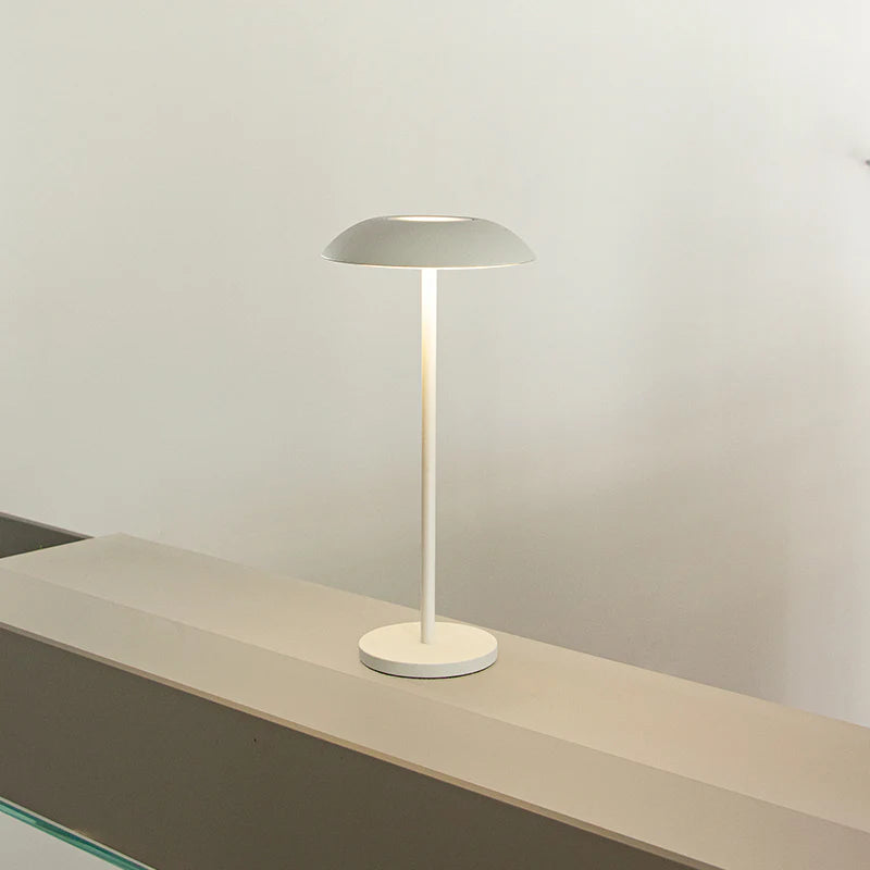 Elegante IJzeren Tafellamp met Touchbediening
