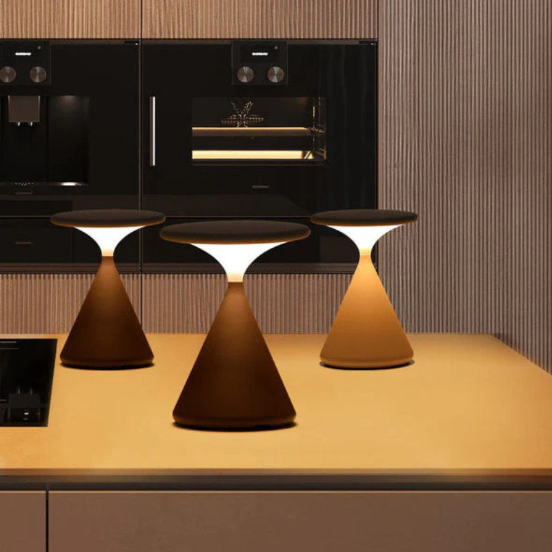 Luxe Draadloze Tafellamp met Zandloperdesign