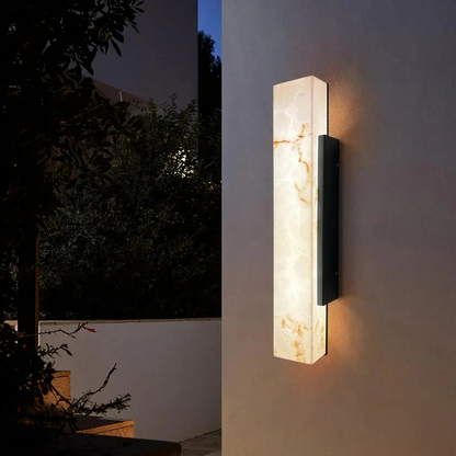 Minimalistische Buiten Wandlamp met Marmerdetail