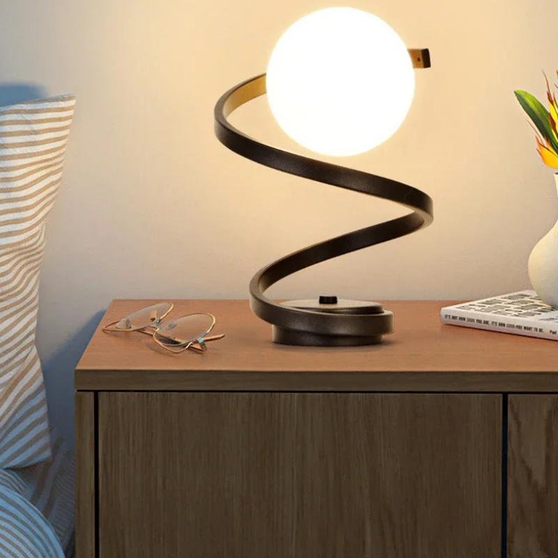 Nordic LED Tafellamp met Retro Elegantie