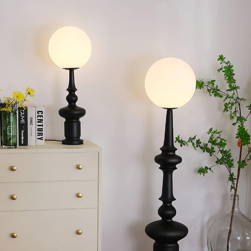 Klassiek Design Tafellamp met Tijdloze Sfeer