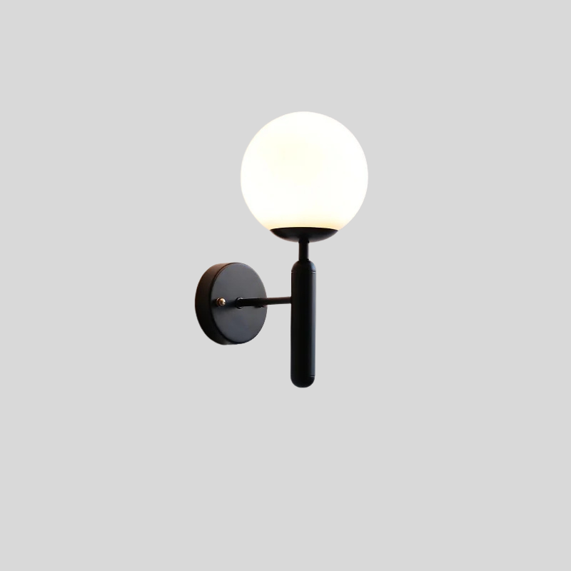 Moderne Wandlamp met Trekschakelaar & Matglazen Kap