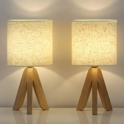 Minimalistische Tafellamp met Houten Driepootstatief en Stoffen kap