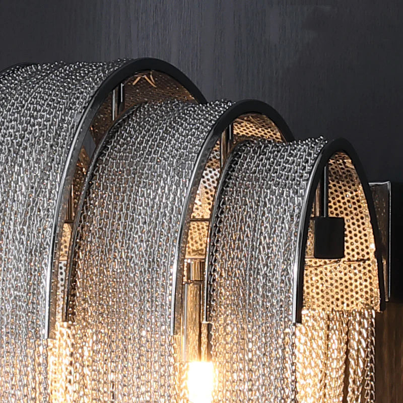 Luxe Ambockel Wandlamp met Aluminium Kettingdetails